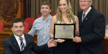 Atleta Ã© a mais jovem a receber o tÃ­tulo - Foto: Davi Negri / CÃ¢mara Vereadores de Piracicaba