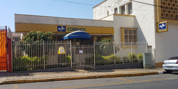 Ladrões assaltam agência dos Correios no centro de Capivari