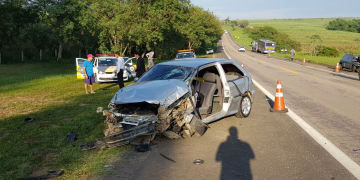 Acidente com ônibus escolar deixa quatro feridos em Capivari