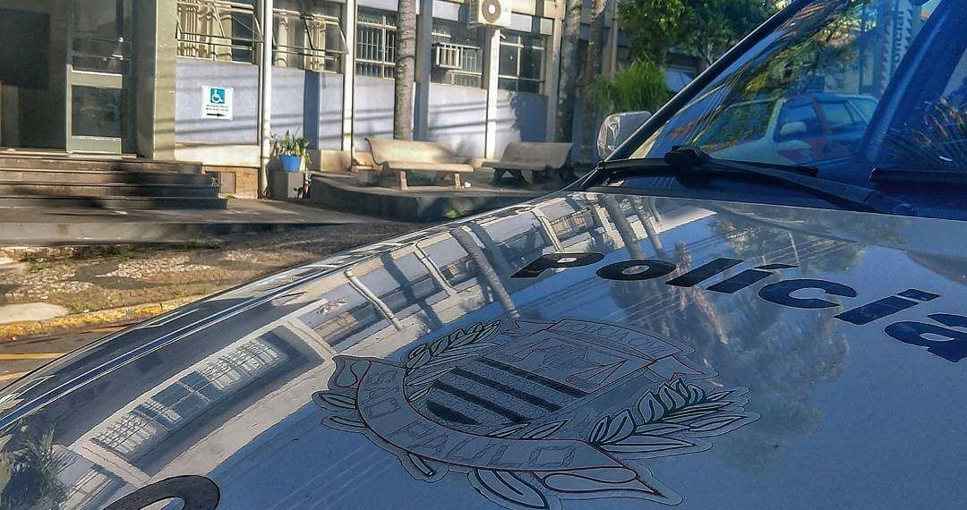 Homem ameaça mulher com arma e acaba na cadeia em Piracicaba