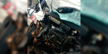 Veículo de transporte de pacientes sofre acidente em  Rio Claro