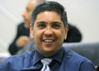 Garota de oito anos que doou cabelo receberá homenagem da Câmara de Piracicaba