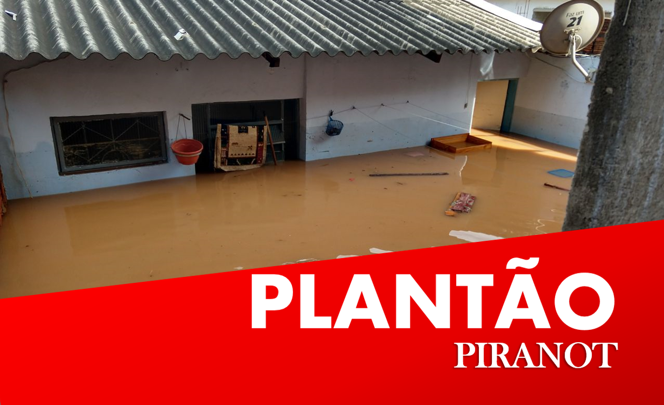 Tubulação se rompe e inunda residências em distrito de Sta Terezinha, em Piracicaba