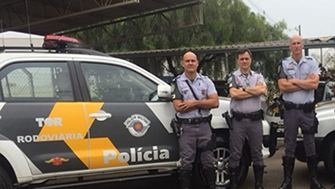 Trio é preso com arma e drogas na SP 101 pela Polícia Rodoviária
