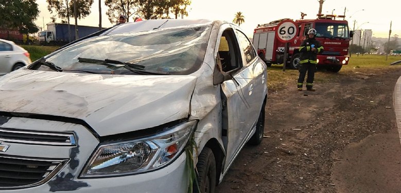 Piracicaba registra grave acidente de carro na Rodovia Geraldo de Barros