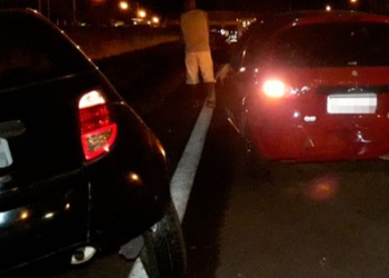 Rodovia Limeira-Piracicaba registra acidente entre carros e caminhão