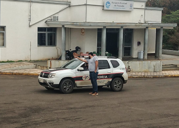 Paraquedista morre ao cair em pista de pouso de aeroporto de Piracicaba