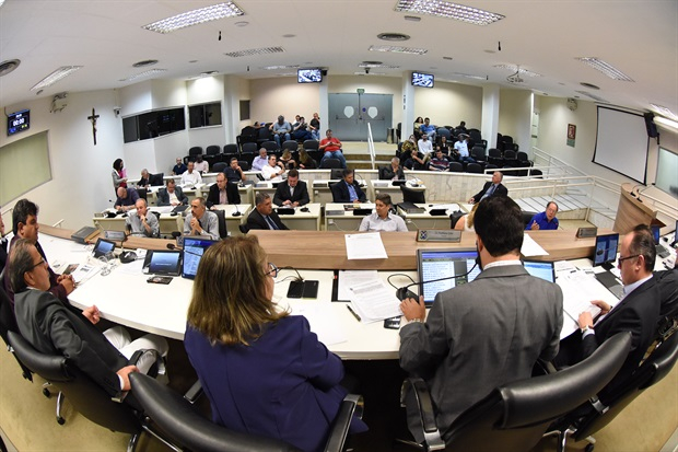 Aumento de repasse a projeto da Ilumina é aprovado pela Câmara em 1ª discussão