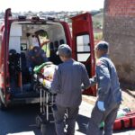 Motoqueiro fica ferido após colisão com caminhão em Piracicaba