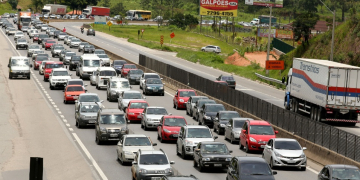 5 milhões de veículos devem circular pelas rodovias neste feriado