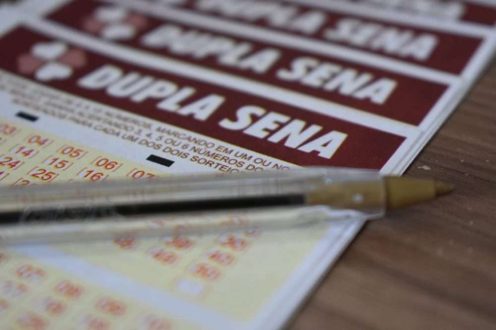 Dupla Sena: números sorteados no concurso 2879 e premiação