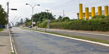 Professor tem celular roubado em Avenida de Capivari