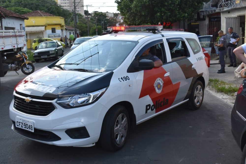 Após roubo, bandidos colidem contra dois veículos em Campinas (SP)