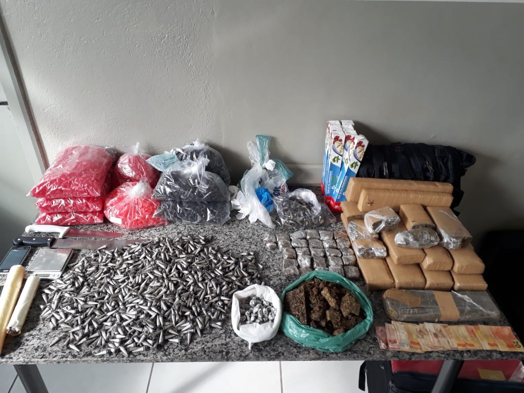 Em Piracicaba, PM prende cinco pessoas e apreende mais de 14 kg de drogas