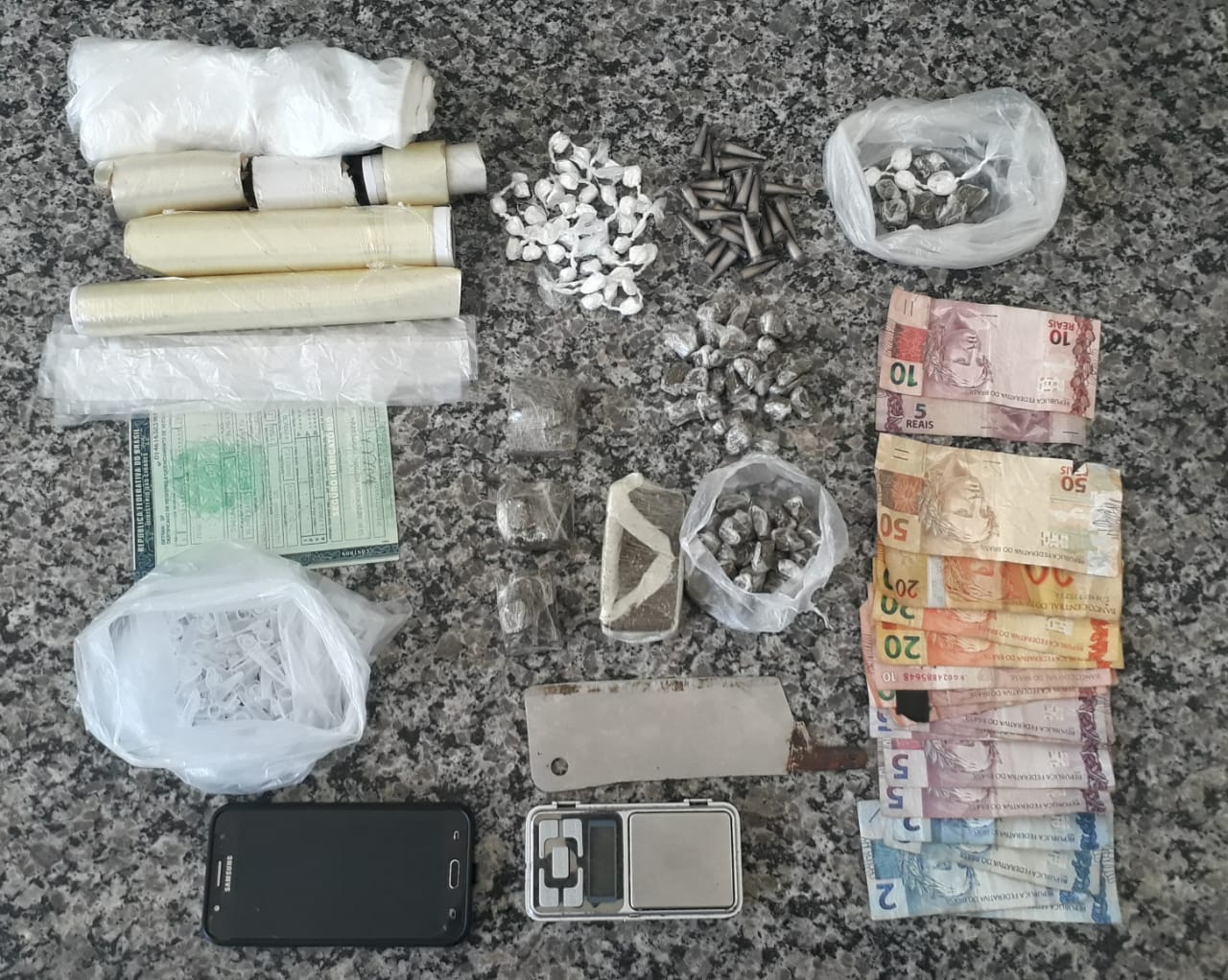 PM de Piracicaba prende traficante que atuava no Jardim Oriente