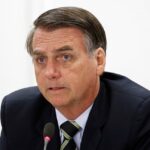 Bolsonaro manda repórteres calarem a boca e nega interferência na PF