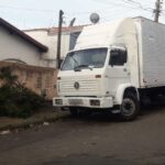 Bebê morre ao ser atropelado pelo caminhão do próprio pai neste domingo (27)