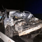 Após atropelar boi, carreta fica atravessada na Rodovia do Açúcar e causa grave acidente