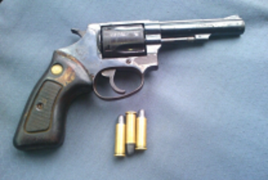 Em Campinas, família é feita de refém durante assalto