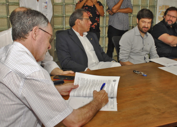 Barjas assina contrato de R$ 418 mil para reforma e ampliação da UBS Caxambu