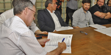 Barjas assina contrato de R$ 418 mil para reforma e ampliação da UBS Caxambu