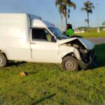Mulher fica ferida após acidente entre dois carros em rodovia