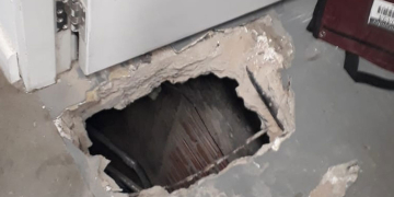 Criminosos fazem buraco no chão de agência bancária em Rafard