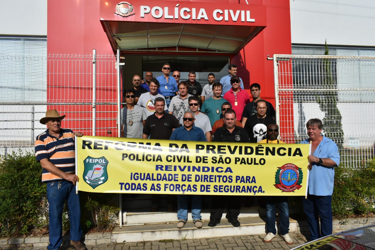 Policiais civis de Piracicaba fazem protesto contra a Reforma da Previdência