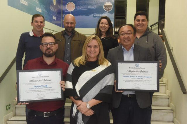 Vereadora de Piracicaba homenageia Via Ágil e Semuttran pelos serviços ao município