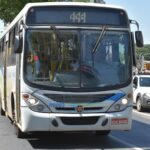 Aprovada, lei em Piracicaba permite mulher e idoso descer fora do ponto após 21h