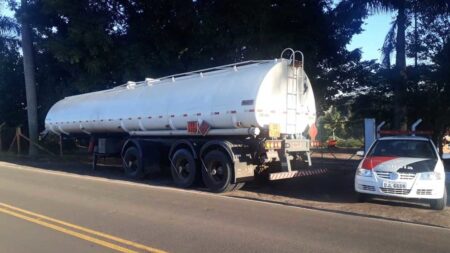 Carreta furtada na Usina Costa Pinto é localizada em Mombuca