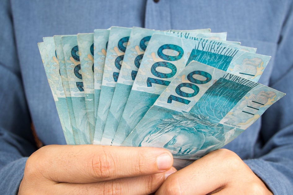 Caixa e Banco do Brasil iniciam pagamento de cotas do PIS/Pasep nesta segunda (19)