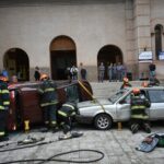 Simulação de acidente de trânsito chama atenção no Centro de Piracicaba