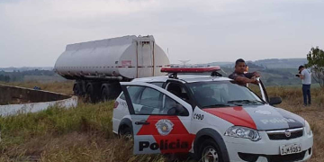 Polícia recupera carga roubada e prende um suspeito em Mombuca