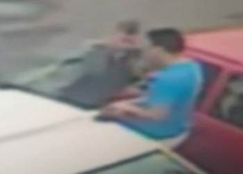 Jovem de 28 anos é morto em supermercado; namorado é suspeito