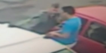 Jovem de 28 anos é morto em supermercado; namorado é suspeito