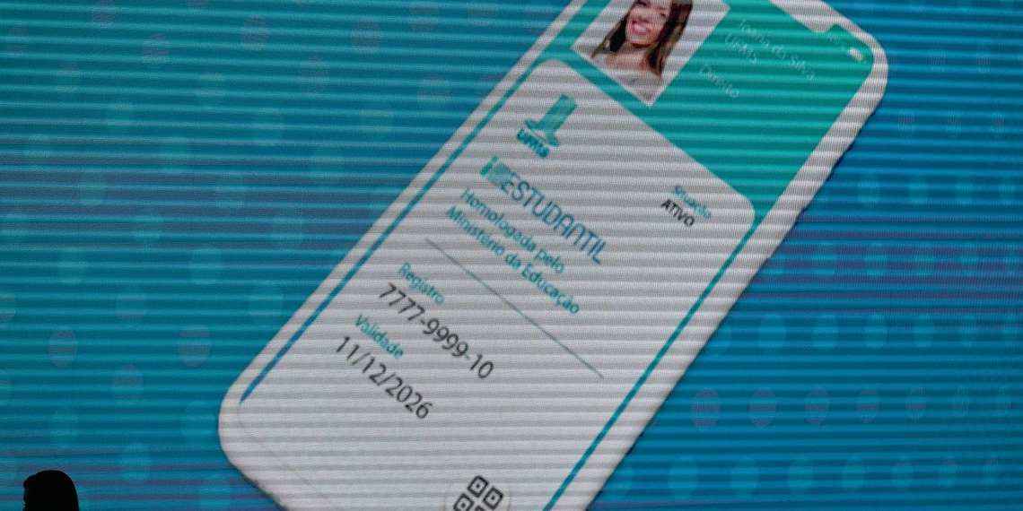 MEC lança aplicativo que serve de carteira de estudante