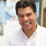 Ator e cantor Maurício Mattar é internado após infartar em São Paulo