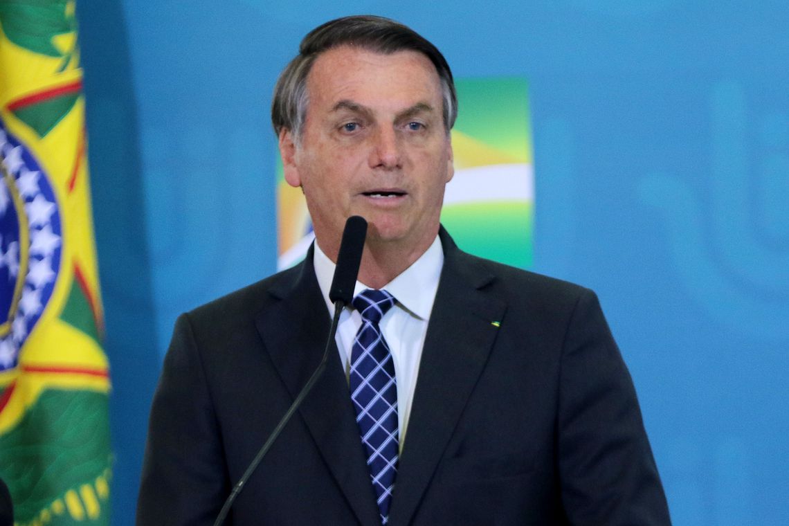 Bolsonaro sanciona lei para enfrentamento do novo coronavírus