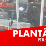 Carro desgovernado invade posto de combustíveis em Piracicaba