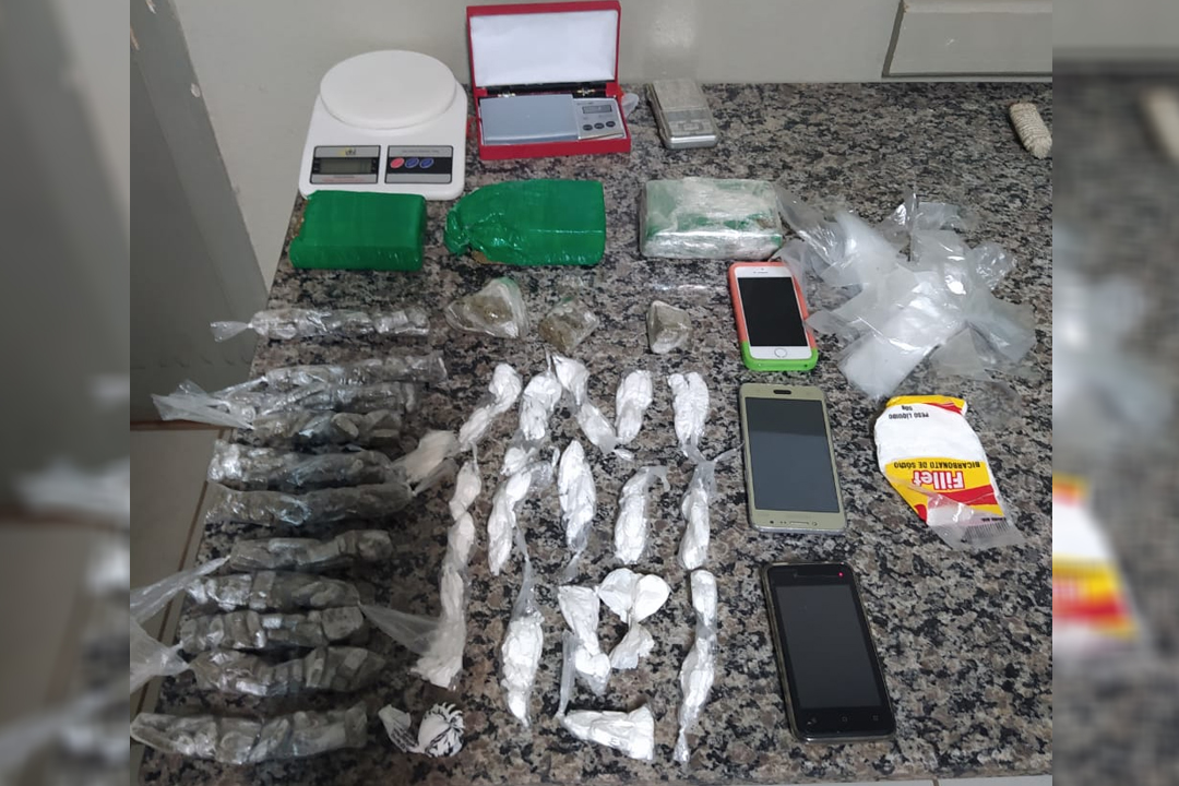 Polícia Militar prende oito suspeitos por tráfico de drogas