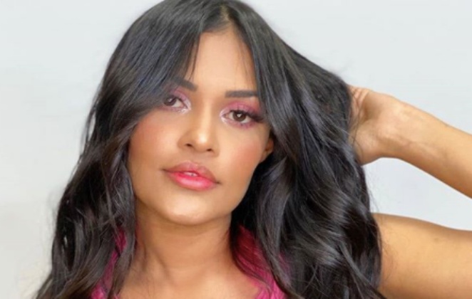 Flayslane diz que desativou rede social para não cair em depressão