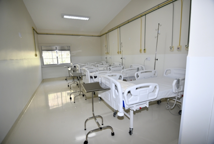 Rio já tem espera de dias por UTI, e médicos escolhem quem usa respirador