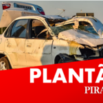 Carro e corpo são removidos de avenida de Piracicaba; motorista tinha 27 anos