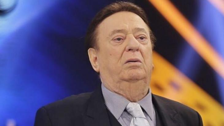 Raul Gil está internado em São Paulo após sofrer queda na casa dele