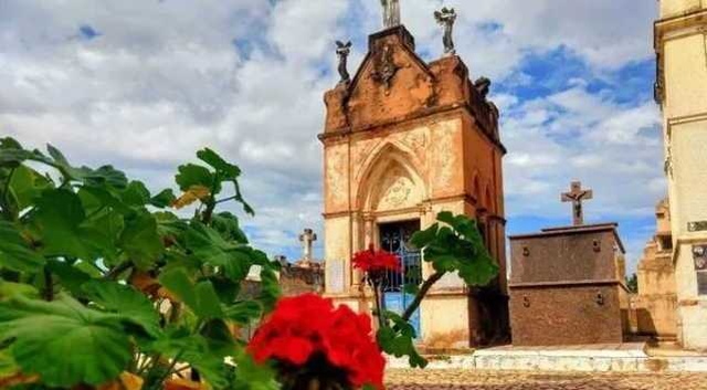 Cemitérios de Piracicaba devem ficar fechados neste Dia das Mães