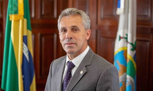 Gil Vianna, deputado estadual no Rio, morre vítima da Covid-19