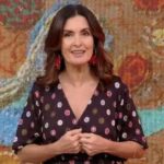 Fátima Bernardes diz que faltou ao Encontro por problemas de pele, e não por Covid-19