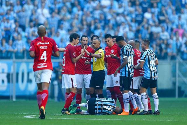 Grêmio e Internacional suspendem treinos após decreto do governo