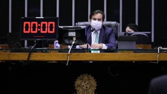 Câmara aprova MP que estabelece salário mínimo de R$ 1.045